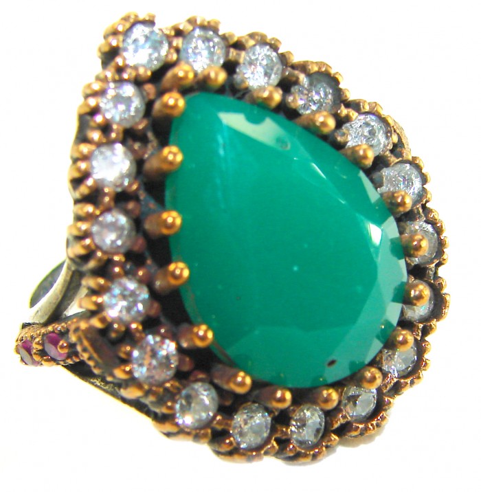 Victorian Style 24.5 carat Emerald & White Topaz Copper over Sterling Silver ring; s. 9 - Close-up of Victorian style emerald and topaz ring detailing.