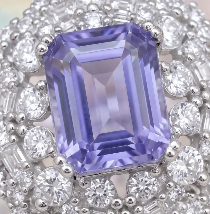 Born to Glam 4.2 carat natural Tanzanite .925 Sterling Silver dipped in rhodium Perfectly handcrafted Ring s. 8 1/2 - Close-up of Born to Glam 4.2 carat natural Tanzanite in sterling silver