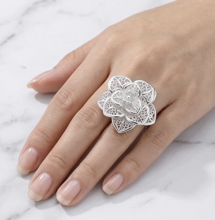 Silver Rose Vintage style Luxurious fashion ring s. 7 adjustable - photo 1