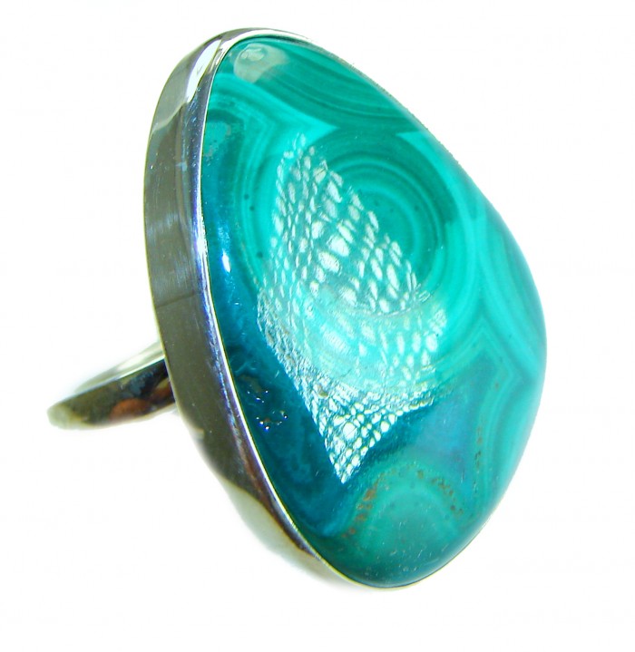 18.5 CARAT genuine Malachite .925 Sterling Silver handcrafted ring size 7 adjustable - Close-up of malachite stone in sterling silver setting, side view.
