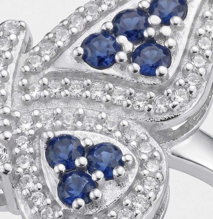 Vintage style - Blue Butterfly - 2.8 carat Sapphire .925 Sterling Silver handcrafted Statement ring s. 8 - Close-up of butterfly design with sapphires and diamonds in silver setting.