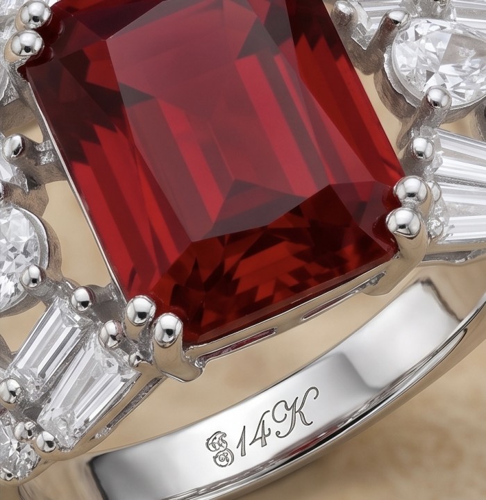 Antonia 4.5 carat Ruby .925 Sterling Silver handcrafted incredible ring s. 8 - Close-up of Antonia 4.5 carat Ruby in 14K sterling silver setting