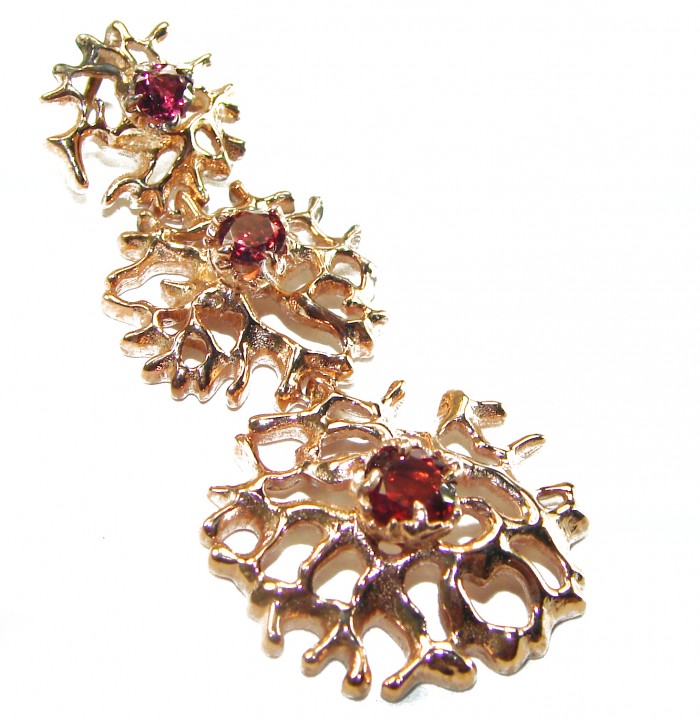 Ocean Reef Garnet 14K Gold over .925 Sterling Silver handmade pendant - Close-up of Ocean Reef Garnet 14K gold over sterling silver jewelry