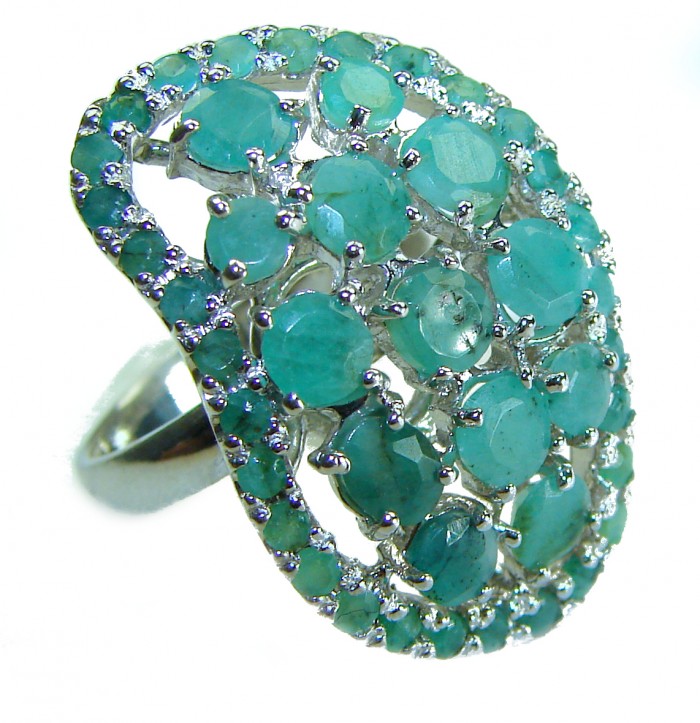 Tiffany- 25.5 ctw Colombian Emerald .925 Sterling Silver handcrafted Statement Ring size 7 - Close-up of Tiffany 25.5 ctw Colombian Emerald Sterling Silver ring.
