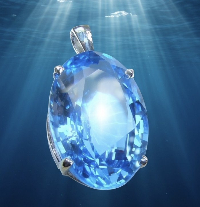 Vintage style 39.8 carat Swiss Blue Topaz .925 Sterling Silver DIPPED IN RHODIUM handmade Pendant - Stone close-up of vintage Swiss Blue Topaz pendant in sterling silver.