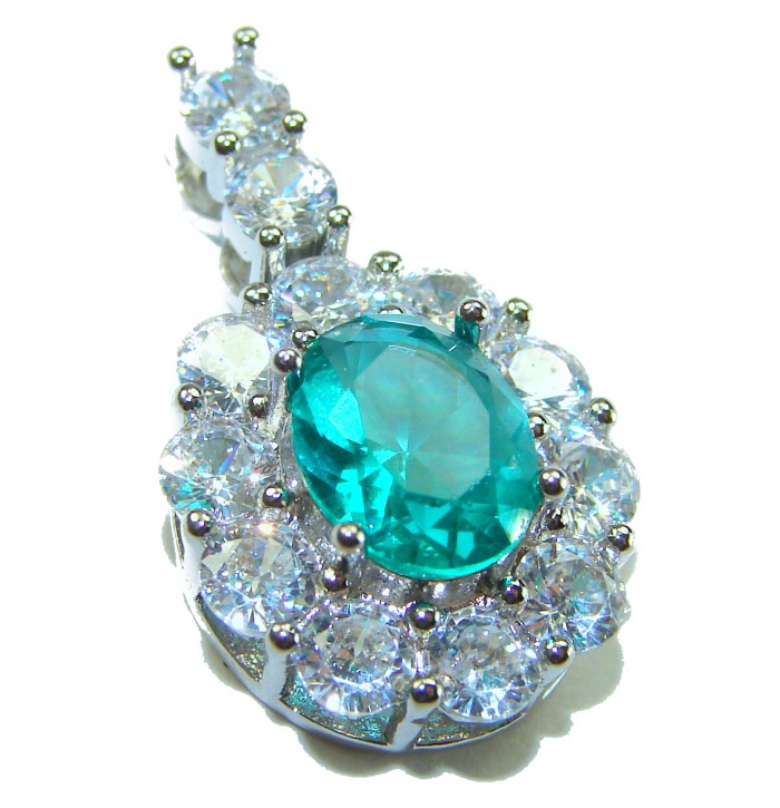Divine Beauty 8.5 carat Aquamarine .925 Sterling Silver handcrafted pendant - Stone close-up of Divine Beauty Aquamarine Sterling Silver pendant.