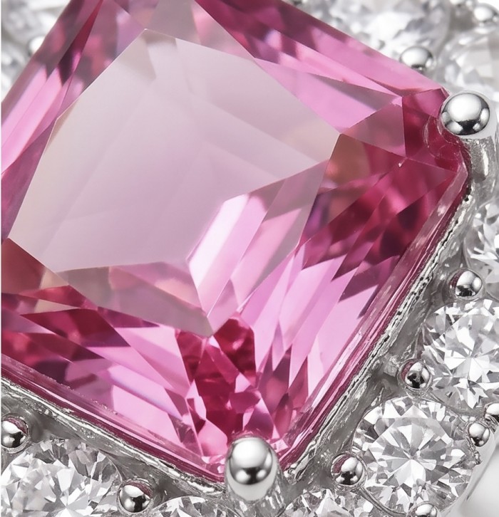 Tiffany - authentic princes cut 14.5 carat Pink Sapphire .925 Sterling Silver Handcrafted Statement Ring size 7 1/2 - Close-up of princess cut 14.5 carat pink sapphire with surrounding stones.