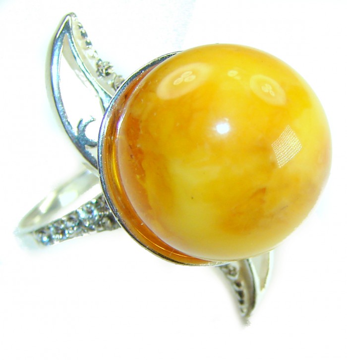 Large Golden Power Butterscotch Baltic Amber .925 Sterling Silver handcrafted ring; s. 8 - Close-up of large golden butterscotch Baltic amber ring.
