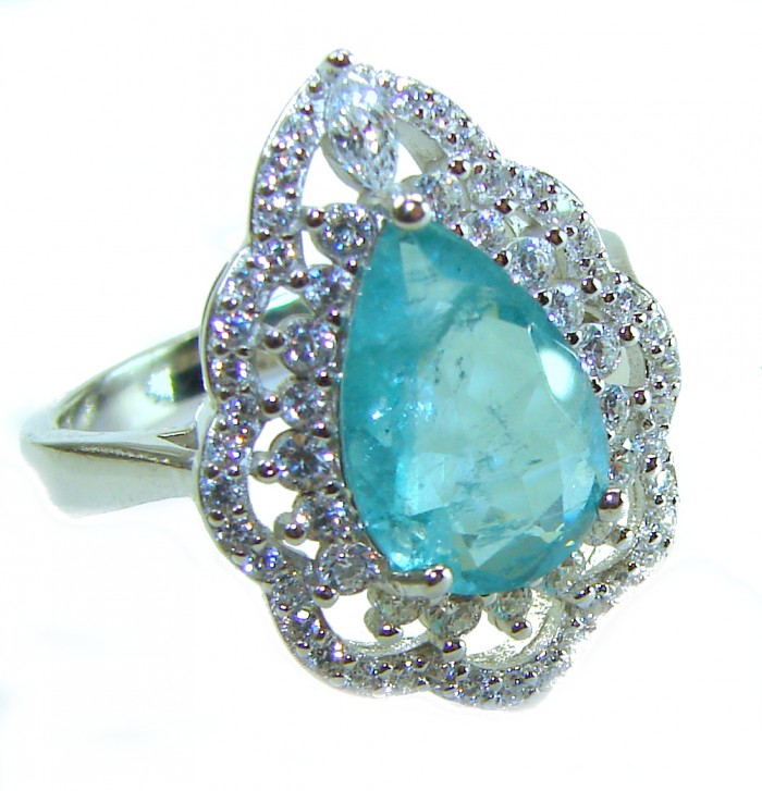 14.9 carat authentic Aquamarine .925 Sterling Silver Handcrafted Ring size 8 1/4 - Close-up of aquamarine ring with sterling silver and diamond accents
