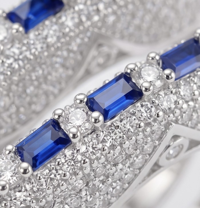 Extravaganza Large 8.6 carat Sapphire .925 Sterling Silver brilliantly handcrafted stack up ring s. 6 - Close-up of sapphire and diamond details in sterling silver setting