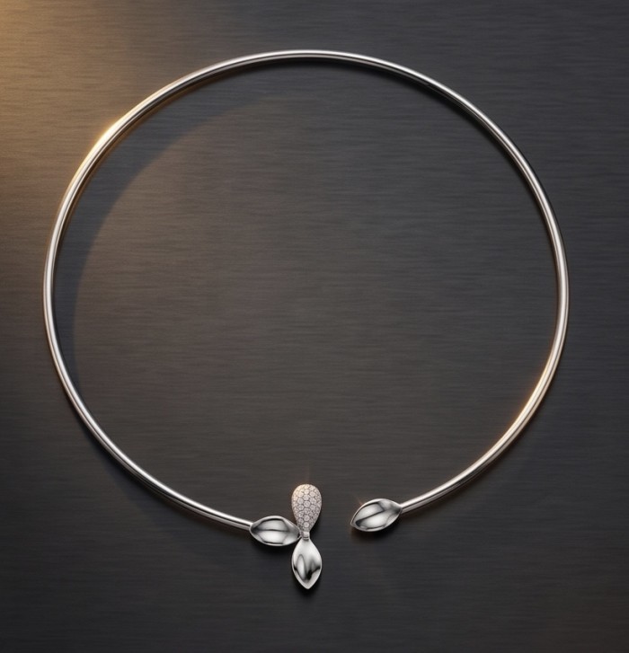 Authentic 0.7 CARAT natural pave White Topaz .925 Sterling Silver handcrafted necklace - Sterling silver necklace with white topaz, top view.