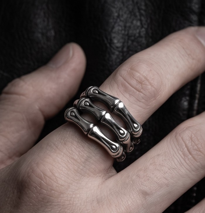 Bamboo Textured Italy Made Silver Sterling Silver ring s. 8 - Bamboo textured sterling silver ring worn on hand, front view.