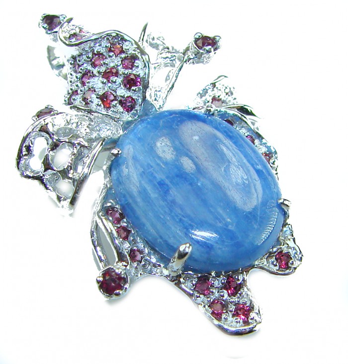 Authentic 31.2 carat African Kyanite Ruby .925 Sterling Silver handmade pendant - Close-up of Kyanite and Ruby Sterling Silver jewelry piece