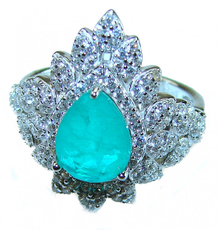 Vintage style - Timless Beauty 6.5 carat Emerald .925 Sterling Silver handcrafted Statement Ring size 6 1/2 - Close-up of vintage-style emerald and diamond sterling silver ring