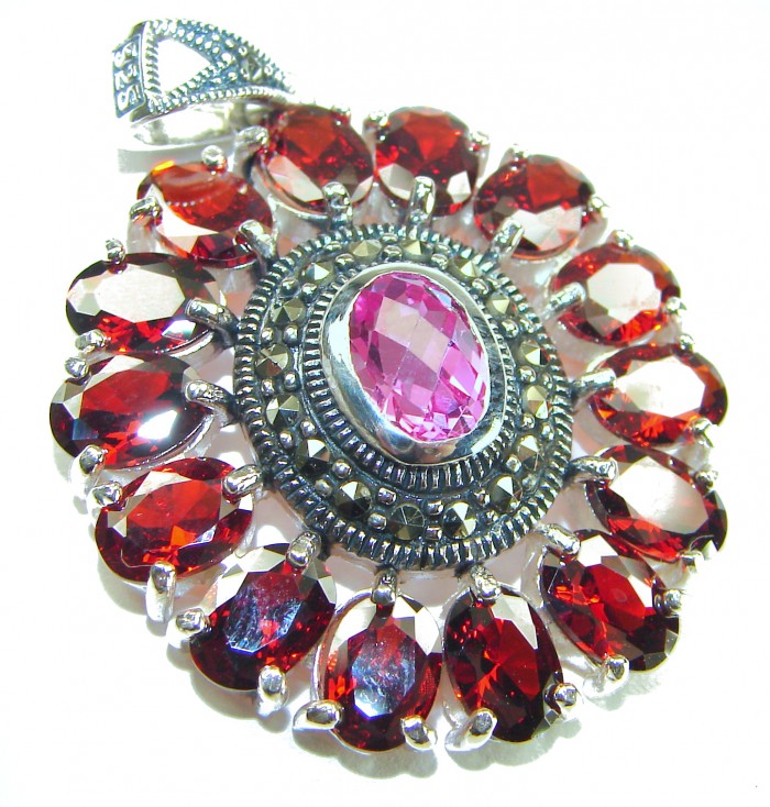 Posh Rose - 21.5 CARAT Pink Sapphire Garnet .925 Sterling Silver handmade Pendant - Close-up of Posh Rose pendant, pink sapphire surrounded by garnets.