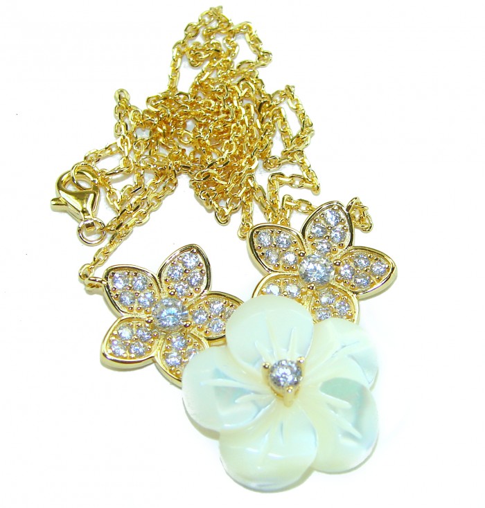 Precious natural creamy Blister Pearl 2.2 carat Whiet Sapphire 14K Gold over .925 Sterling Silver Necklace - Golden chain with flower pendants, close-up detail view.