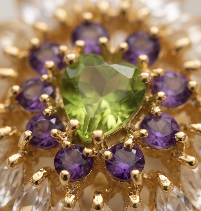 Paloma Authentic 27.2 carat Peridot from Arizona .925 Sterling Silver dipped in 18K Gold handcrafted Statement ring; s. 6 - Close-up of peridot and amethyst gold jewelry detailing
