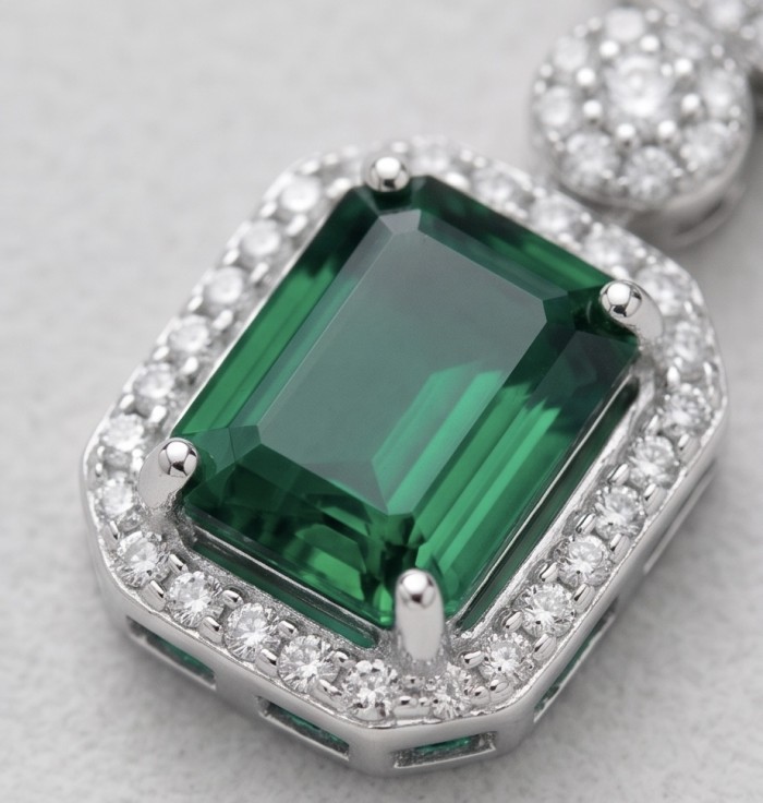 Ofelia - Authentic 5.5 CARAT natural Colombian Emerald .925 Sterling Silver handcrafted earrings - Close-up of emerald and diamond pendant on silver setting