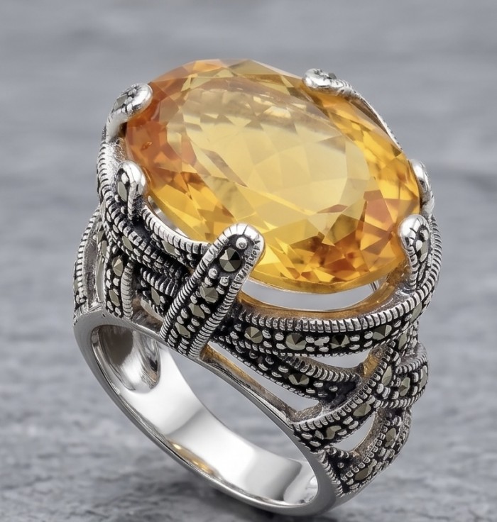 Costa del Sol 22.4 carat Lemon Quartz rhodium over .925 Sterling Silver handcrafted ring size 8 - Close-up of Costa del Sol 22.4 ct Lemon Quartz ring with ornate setting.