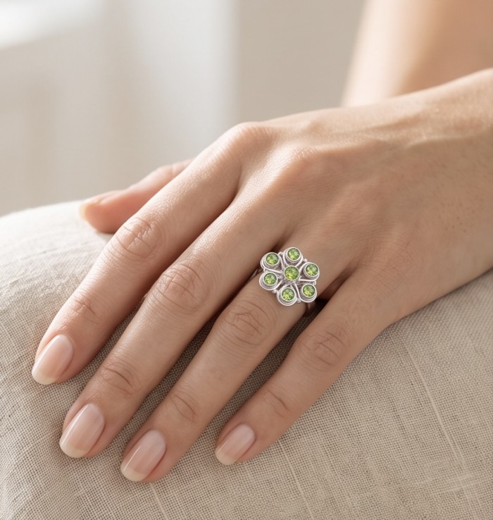 Garden 3.9 carat authentic Himalayan Peridot Silver Handcrafted Statement Ring size 7 - photo 1