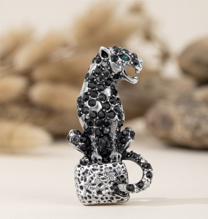 Gephard Natural 7.8 carat SAPPHIRE rhodium over .925 Sterling Silver handmade Brooch - Side view of Gephard sapphire panther jewelry on textured base.