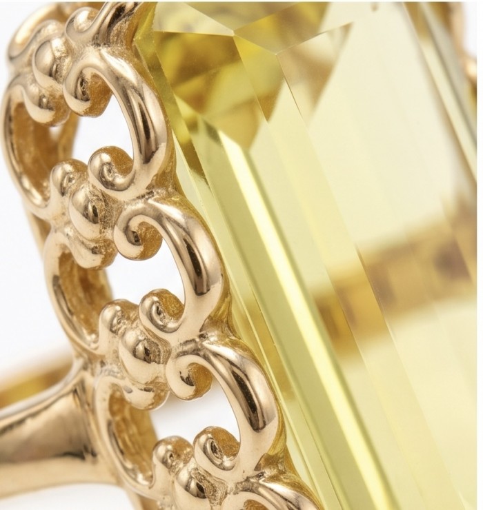 Authentic baguette cut 18.8 carat yellow Sapphire 22K Gold over .925 Sterling Silver handmade Ring s. 9 1/4 - Close-up of baguette cut yellow sapphire in ornate 22K gold setting