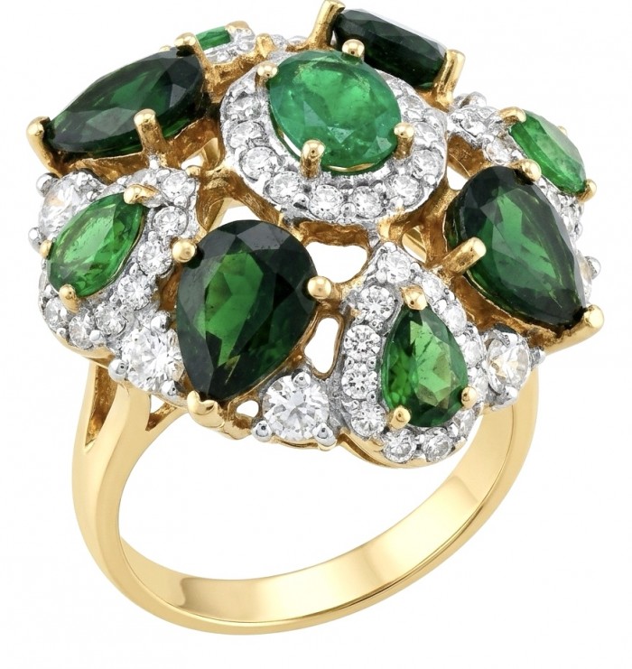 Spectaculat 9.2 carat Travorite Garnet 18K Gold over .925 Sterling Silver Statement Ring size 7 3/4 - Close-up of Spectacular 9.2 carat Travorite Garnet ring in 18K Gold