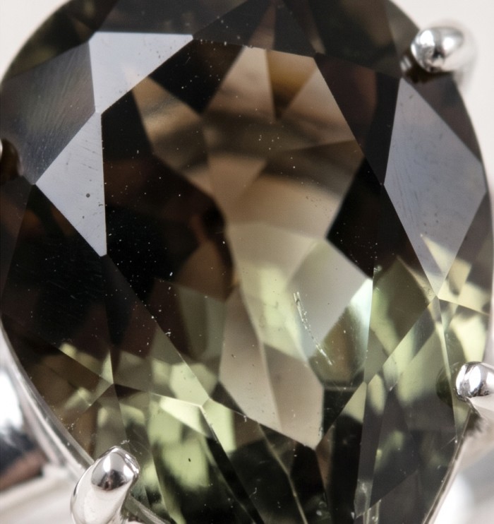 From dawn to dusk authentic 11.2 carat Brazilian Smoky Topaz .925 Sterling Silver Perfectly handcrafted Ring s. 8 - Stone close-up of 11.2 carat Brazilian Smoky Topaz jewelry.