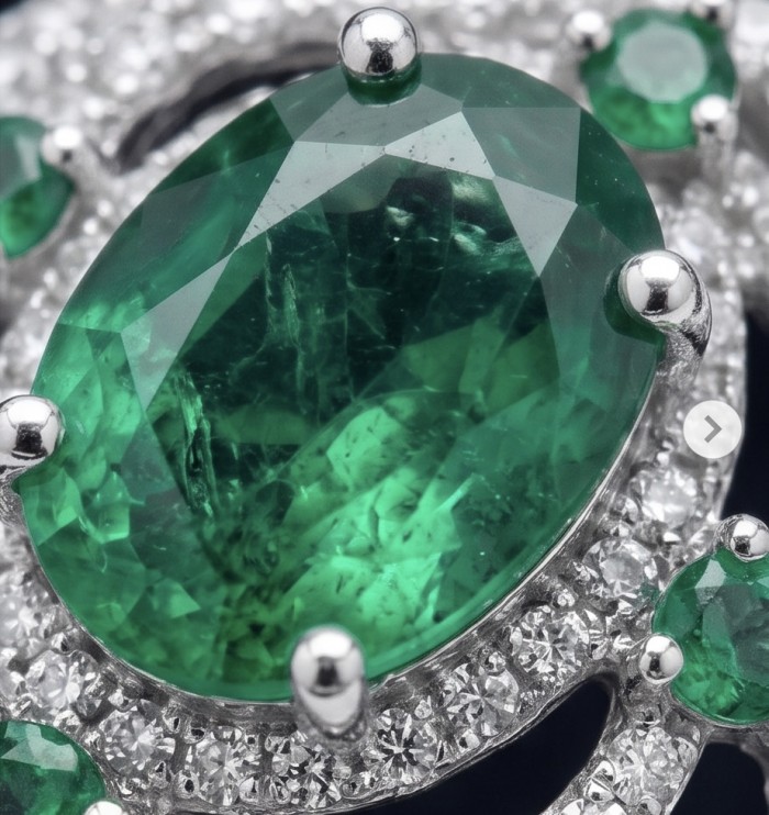 Precious 6.2 CARAT Chrome Diopside .925 Sterling Silver Statement Ring s. 7 - Close-up of emerald-cut stone in sterling silver setting