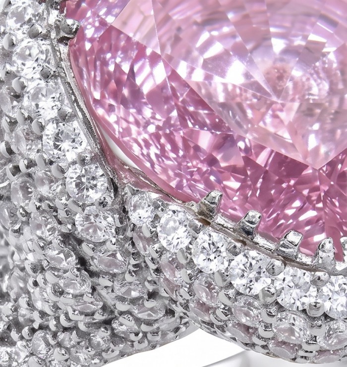 Venus's Heart 8.8 carat Pink Sapphire .925 Sterling Silver dipped in rhodium handcrafted Statement ring size 7 - Close-up of Venus's Heart pink sapphire with silver and diamond setting