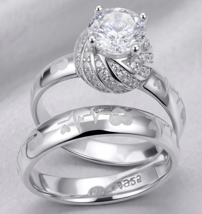 Aphrodite - 4.8 carat White Topaz Silver tone handcrafted stack up ring size 7 - Aphrodite ring set with engraved design, stone close-up.