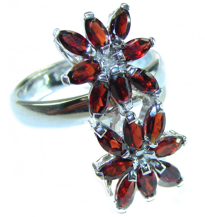 Penelope Authentic 10.5 carat faceted Garnet .925 Sterling Silver handcrafted ring size 8 - photo 3
