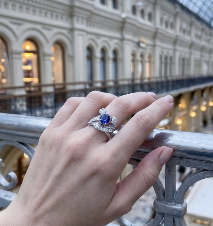 Julietta floral design 7.5 carat Sapphire .925 Sterling Silver handmade Statement ring size 6 - Sapphire ring worn on hand, floral design with sterling silver band