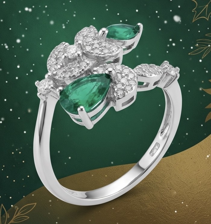 Giovanna 3.9 carat authentic Tsavorite Garnet .925 Sterling Silver handcrafted Statement Ring s. 8 - Side view of Giovanna ring with tsavorite garnets and sterling silver.