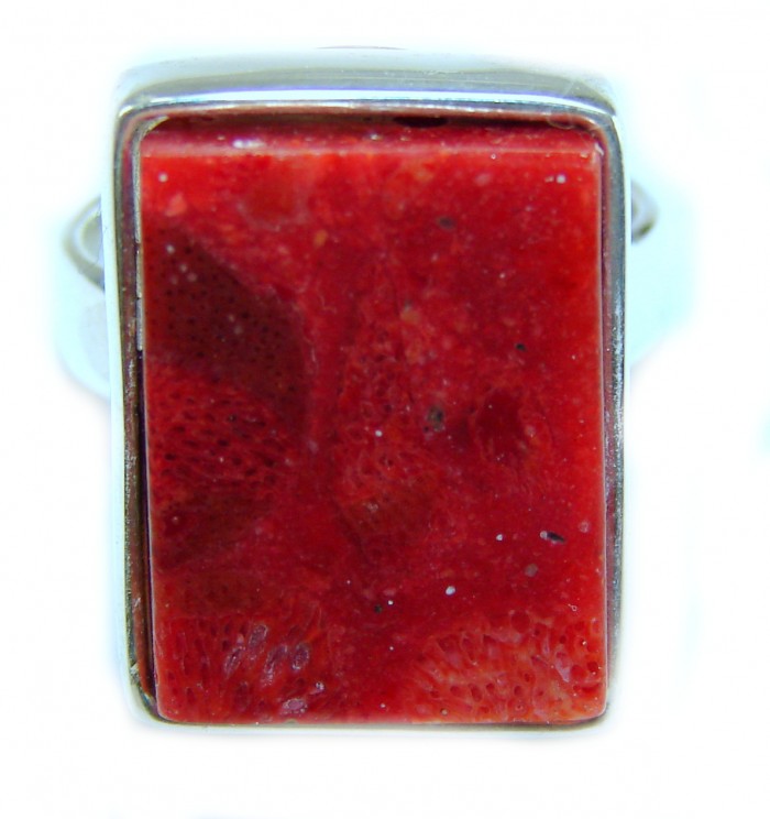 Bochic Style Natural Fossilized Coral .925 Sterling Silver handmade ring s. 7 ADJUSTABLE - Red stone close-up on a sterling silver ring.