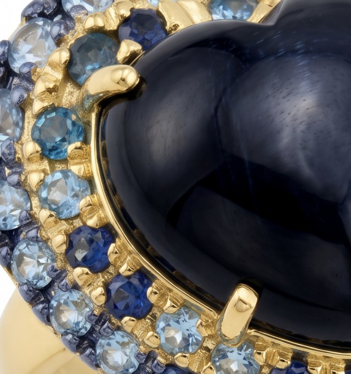 Blue Angel Heart Iconic design Genuine 20.5 carat Sapphire .925 Sterling Silver dipped in 22K Gold handcrafted Ring size 6 - Close-up of blue sapphire stones in gold setting