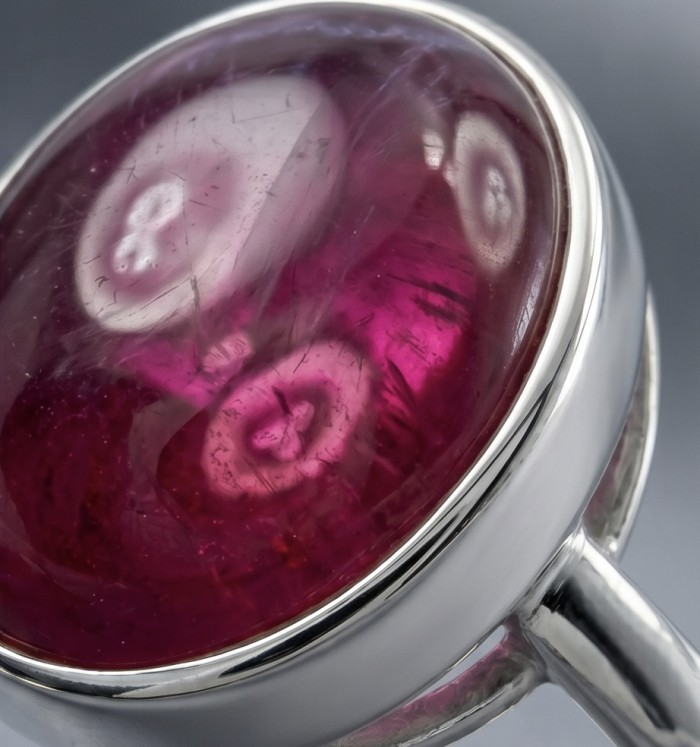 Bella Rosa Genuine 10.5 CARAT Star Ruby rhodium over .925 Sterling Silver Statement Ring size 6 - Close-up of Bella Rosa 10.5 carat star ruby in rhodium over .925 silver
