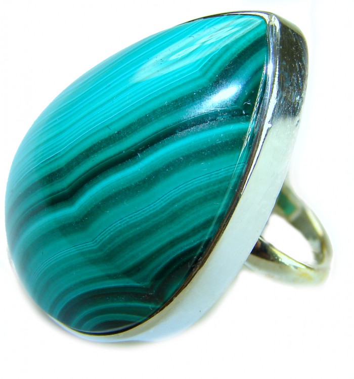 25.5 CARAT genuine Malachite .925 Sterling Silver handcrafted ring size 7 adjustable - Close-up of 25.5 carat Malachite and .925 Sterling Silver ring