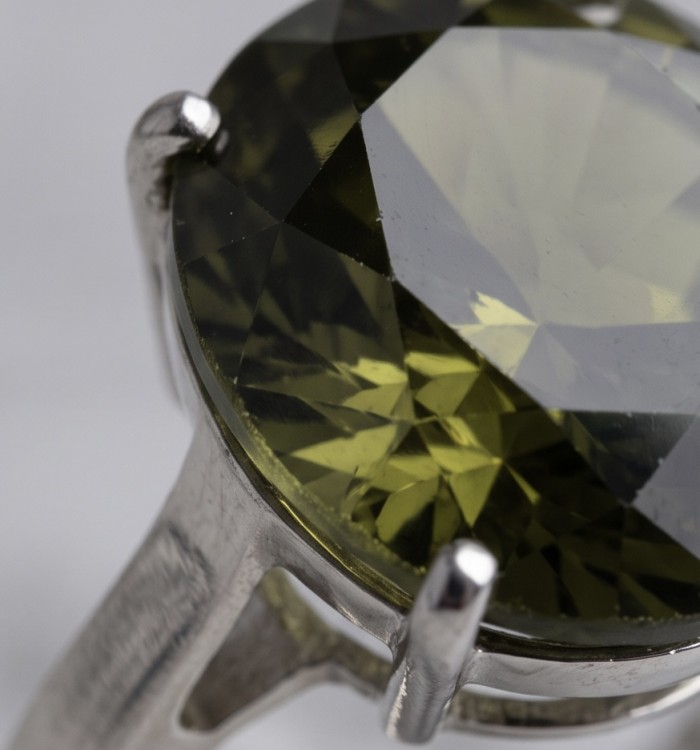 Precious 11.2 CARAT Green Sapphire .925 Sterling Silver Statement Ring s. 8 - Close-up of green sapphire set in .925 sterling silver ring.