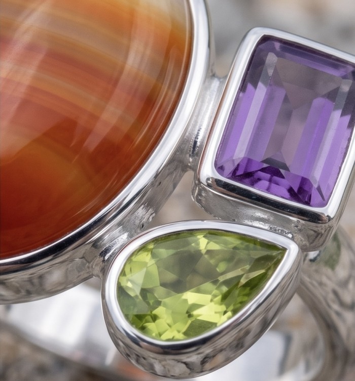 Orange Power natural Carnelian rhodium over .925 Sterling Silver handmade ring s. 7 adjustable - Close-up of Carnelian ring with amethyst and peridot stones