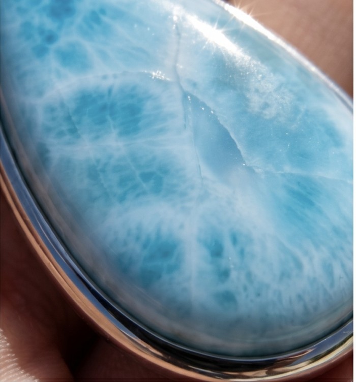 The best quality Natural Larimar from Dominican Republic .925 Sterling Silver handcrafted pendant - Stone close-up of high-quality Dominican Republic Larimar jewelry