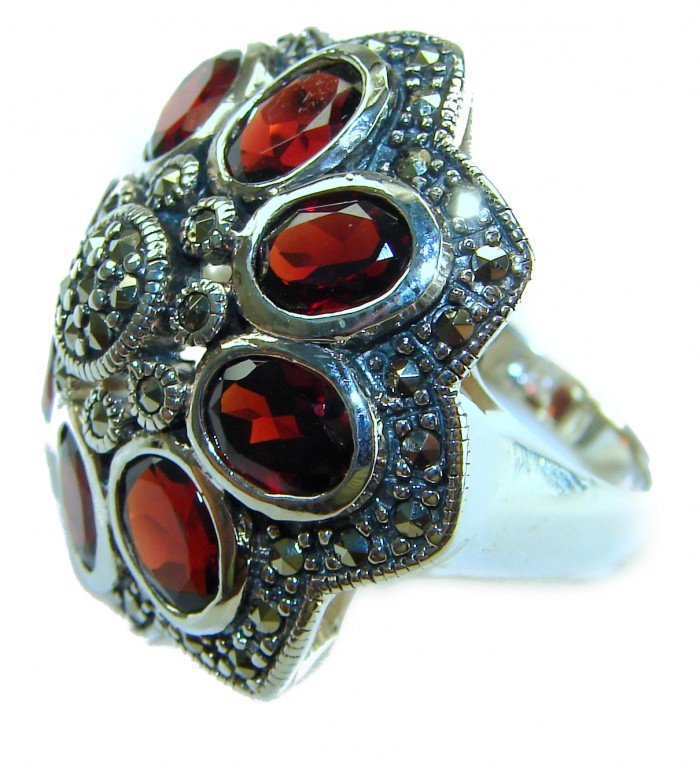 Royalty 22.5 carat oval cut Red Garnet .925 Sterling Silver handcrafted ring; s. 8 - Close-up of Royalty 22.5 ct red garnet ring in .925 sterling silver.