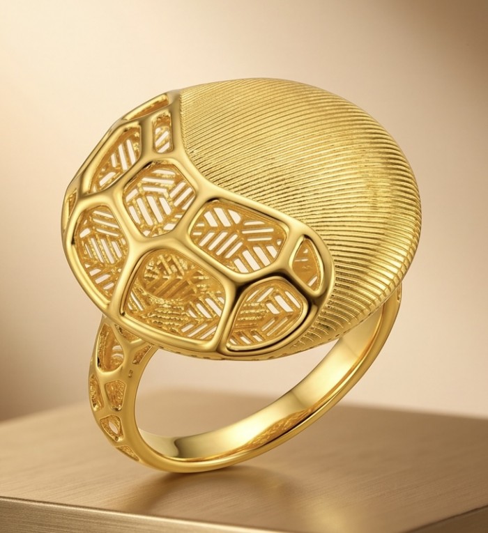 Dubai Style .925 Sterling Silver dipped in 22K Gold handmade Large ring size 9 - Close-up of gold-plated Dubai style ring with intricate patterns