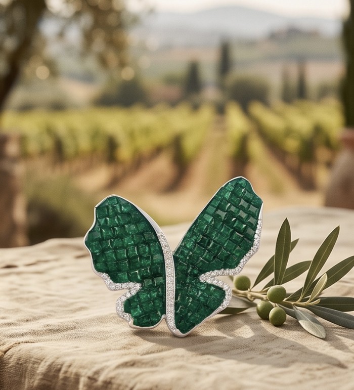 Butterfly - mystery setting- 19.2 carat Colombian Emerald .925 Sterling Silver handcrafted Brooch - Butterfly brooch with Colombian emeralds, vineyard background