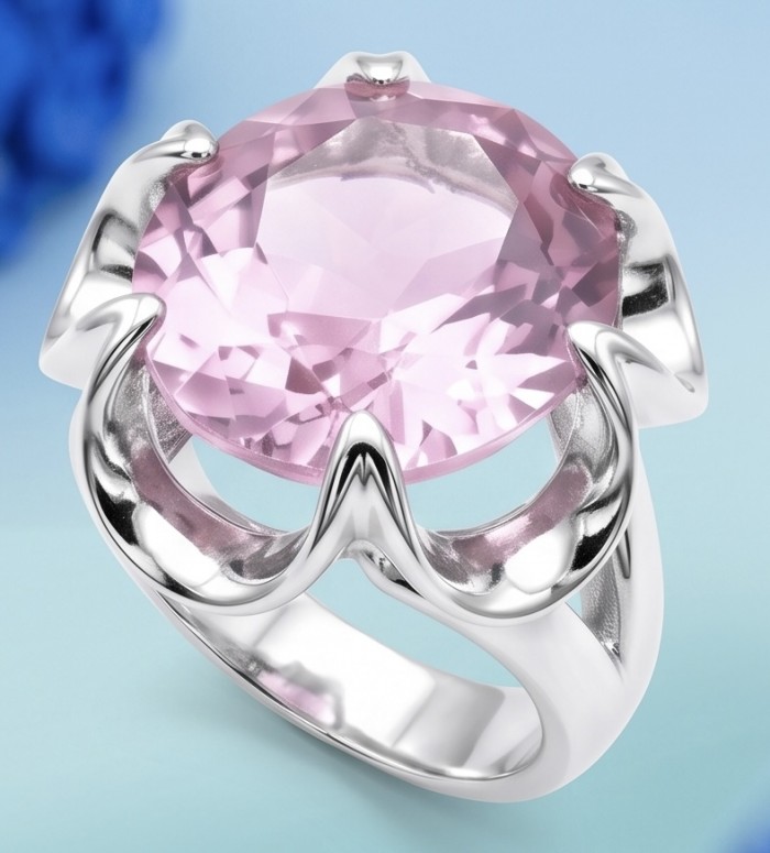 Norwegian Pink Fiord Topaz .925 Sterling Silver Ring s. 6 - Close-up of Norwegian Pink Fiord Topaz .925 Sterling Silver Ring, Size 6