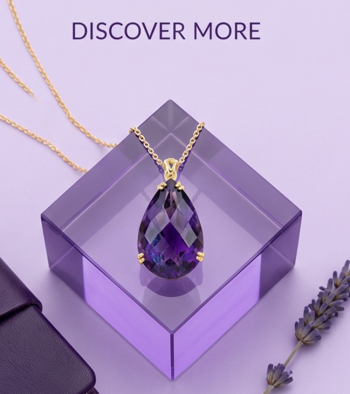 Mademoiselle - 18.5 carat natural Amethyst .925 Sterling Silver dipped in 22K White Gold handcrafted Pendant - Close-up of amethyst pendant on cube display with chain detail