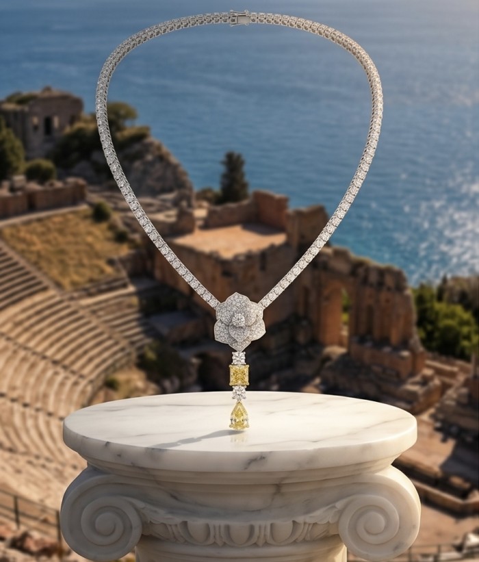 Luxurious - 6.7 carat yellow Montana Sapphire .925 Sterling Silver handcrafted Statement Necklace - Luxurious necklace with yellow sapphire displayed on a marble pedestal
