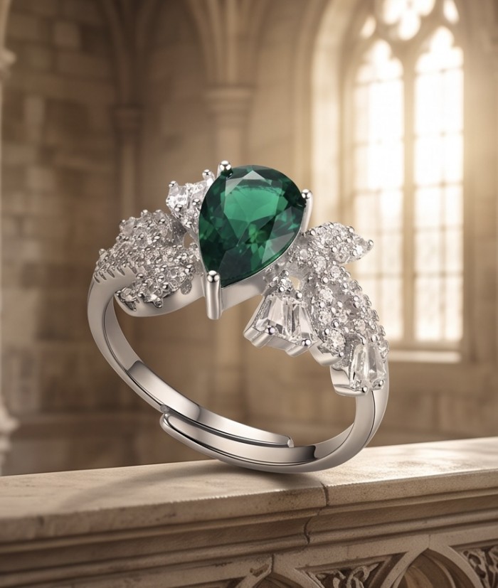 Precious 3.8 CARAT Chrome Diopside .925 Sterling Silver Statement Ring s. 8 adjustable - Close-up of a sterling silver ring with a chrome diopside center stone.